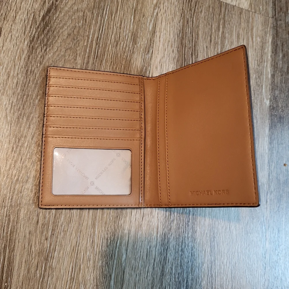 Michael Kors Dark Gray Key Holder